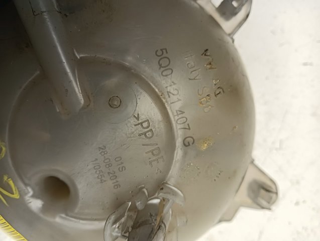 5Q0121407 Depósito de expansión del sistema de refrigeración del inversor  disponible Málaga
