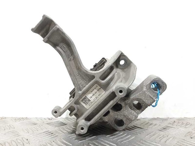 5Q0199262 Soporte de motor derecho  disponible Málaga