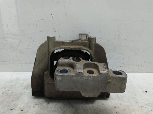 5Q0199262 Soporte de motor derecho  comprar en Zaragoza