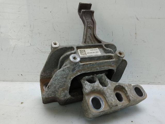 5Q0199262 VAG Soporte de motor derecho  en stock Córdoba