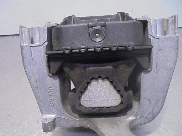 5Q0199262BD Soporte de motor derecho  disponible Utrera