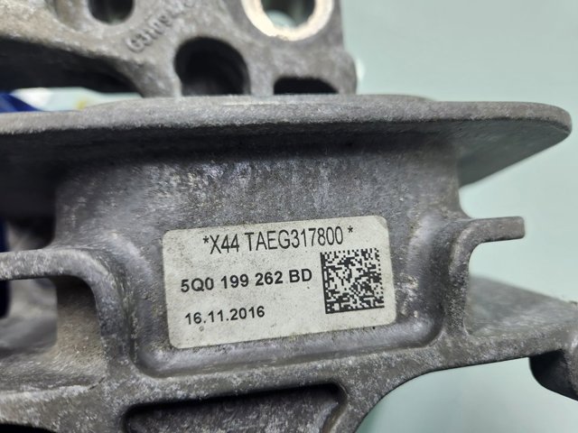 5Q0199262BD VAG Soporte de motor derecho  disponible Alicante
