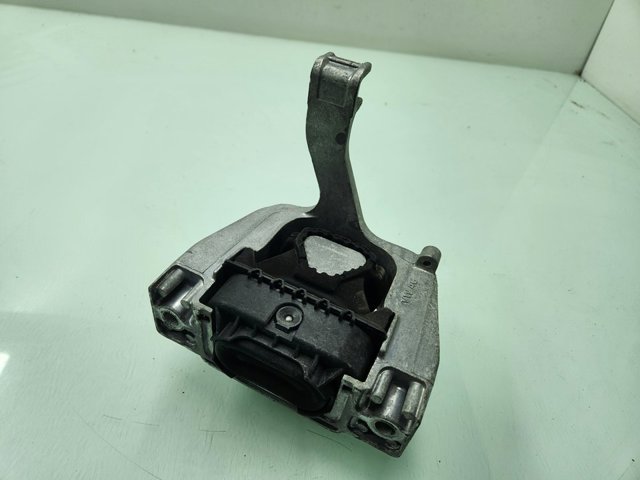 5Q0199262BD VAG Soporte de motor derecho  en stock Gandía