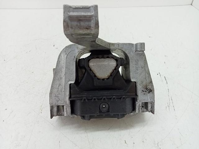 5Q0199262BE Soporte de motor derecho  disponible Málaga