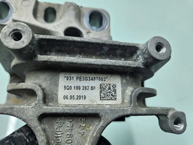 5Q0199262BF VAG Soporte de motor derecho comprar Bilbao