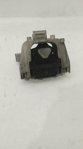 5Q0199262BF Soporte de motor derecho  en stock Sabadell