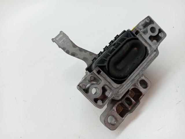5Q0199262BH Soporte de motor derecho  disponible Málaga