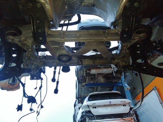 Subchasis delantero soporte motor 5Q0199369G VAG/Audi
