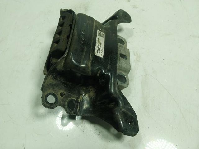 5Q0199555BH Soporte izquierdo del motor  en stock Granada