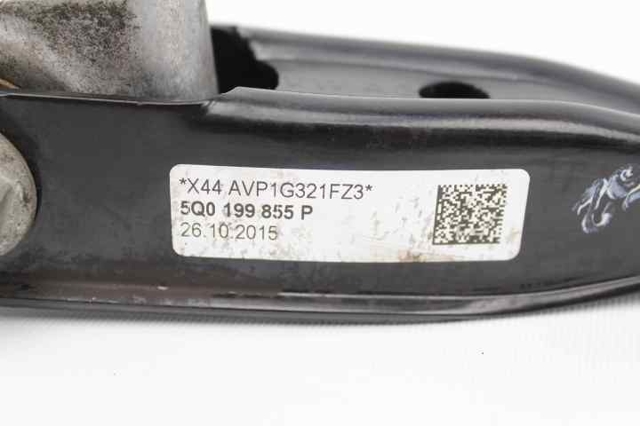5Q0199855P Soporte delantero del motor  disponible Utrera