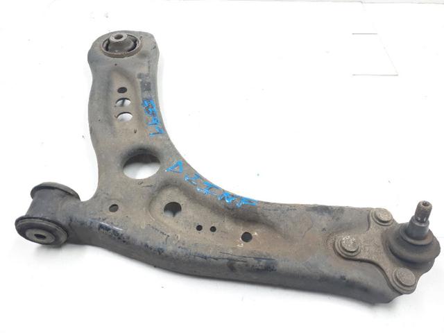 VAG 5Q0407151J Brazo inferior izquierdo de la suspensión delantera  en stock Valencia