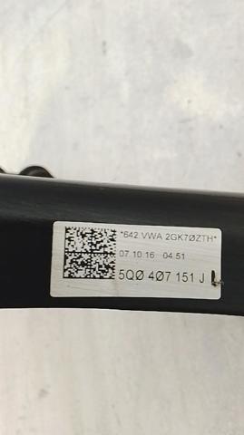VAG 5Q0407151J Brazo inferior izquierdo de la suspensión delantera  disponible Valladolid