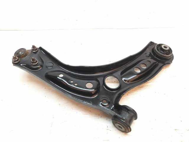 5Q0407151J Brazo inferior izquierdo de la suspensión delantera  comprar en Zaragoza