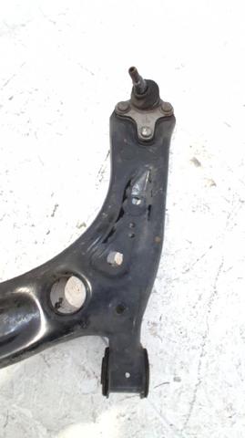 5Q0407151L Brazo inferior izquierdo de la suspensión delantera  comprar en Pontevedra