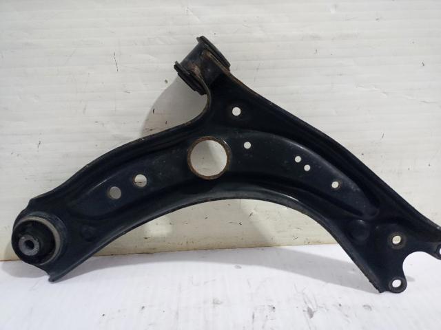 5Q0407151R Brazo inferior izquierdo de la suspensión delantera  disponible Utrera
