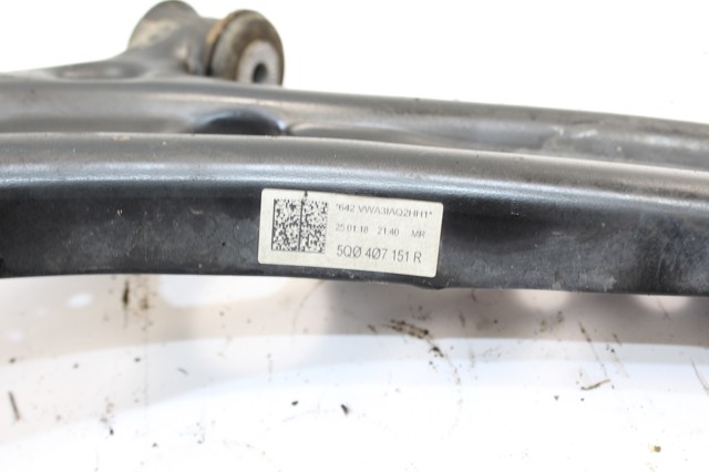 5Q0407151R VAG Brazo inferior izquierdo de la suspensión delantera  comprar en Lleida