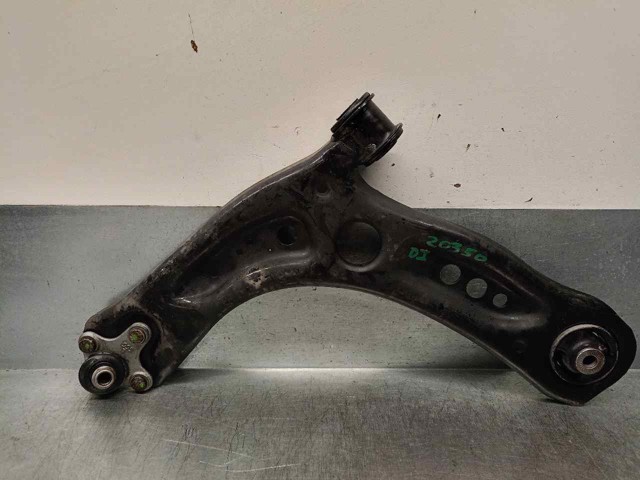 5Q0407151R Brazo inferior izquierdo de la suspensión delantera  disponible Utrera