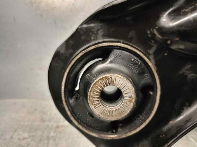 5Q0407151R VAG Brazo inferior izquierdo de la suspensión delantera  disponible Alicante