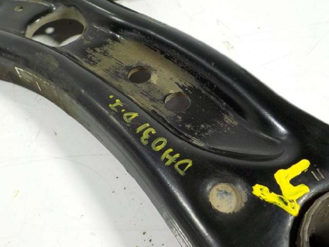 5Q0407151R Brazo inferior izquierdo de la suspensión delantera  comprar en Pontevedra