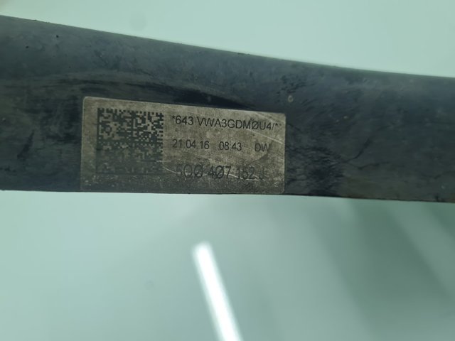 5Q0407152J Brazo inferior derecho de la suspensión delantera  disponible Málaga