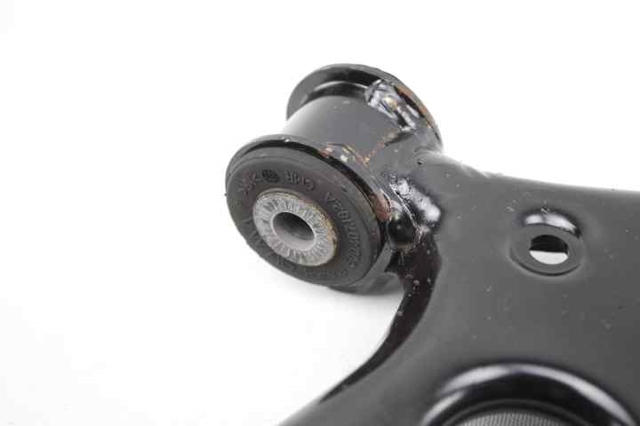 VAG 5Q0407152L Brazo inferior derecho de la suspensión delantera  comprar en Murcia