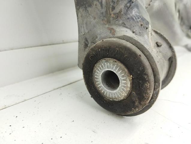 VAG 5Q0407152L Brazo inferior derecho de la suspensión delantera  comprar en Ponferrada