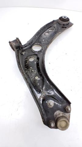 VAG 5Q0407152L Brazo inferior derecho de la suspensión delantera  disponible Lugo