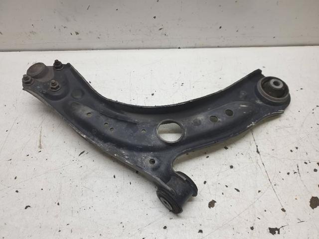 VAG 5Q0407152R Brazo inferior derecho de la suspensión delantera comprar Pamplona