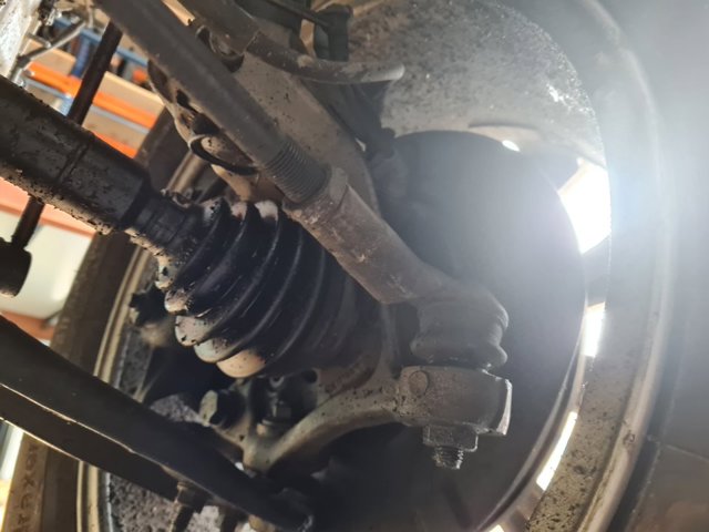 Muñón del eje, soporte de rueda, delantero derecho 5Q0407254C VAG