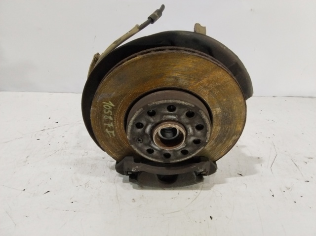 VAG 5Q0407255R Mangueta delantera izquierda  disponible Valladolid