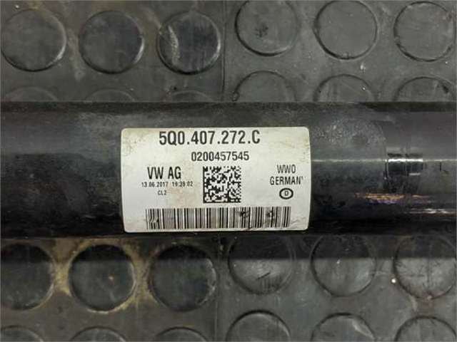 VAG 5Q0407272C Semieje delantero derecho  comprar en Albacete