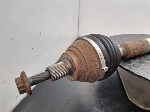 5Q0407272C VAG Semieje delantero derecho  en stock Huelva