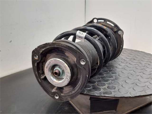 5Q0413031GQ Amortiguador  en stock Sabadell