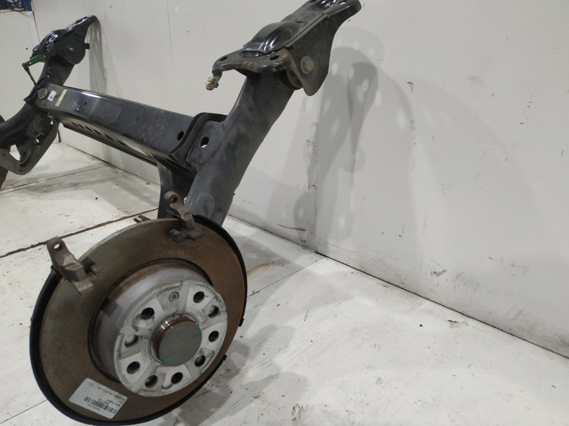 VAG 5Q0501049BJ Subchasis trasero soporte motor  disponible Valladolid