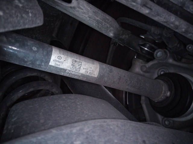 Árbol de transmisión trasero izquierdo 5Q0501203C VAG/Audi