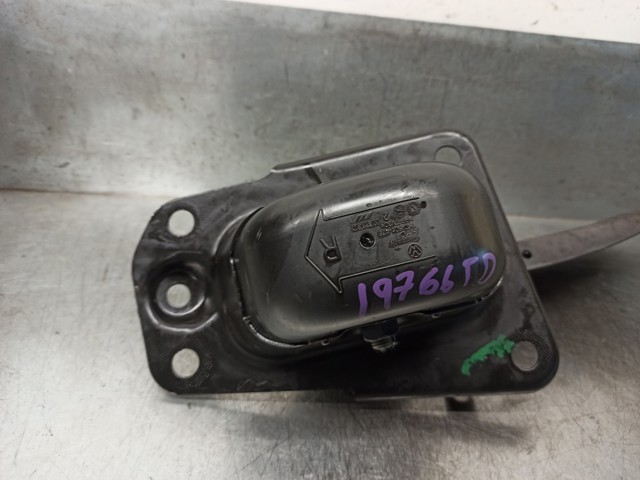 5Q0505226C Brazo longitudinal inferior derecho de la suspensión trasera  comprar en Zaragoza