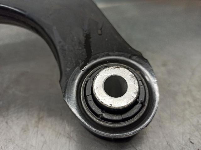 5Q0505323C Brazo superior de suspensión trasera izquierdo/derecho  disponible Utrera
