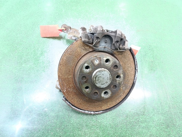 5Q0505435F Mangueta trasera izquierda  comprar en Pontevedra