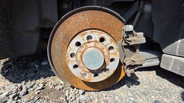 5Q0505436F Mangueta trasera derecha  en stock Granada
