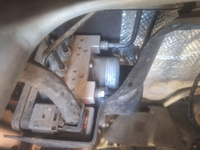 5Q0614517BJ VAG Módulo hidráulico de ABS  comprar en Oviedo