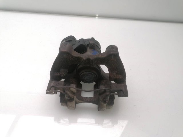 VAG 5Q0615405 Motor del actuador de la pinza de freno trasera comprar Pamplona