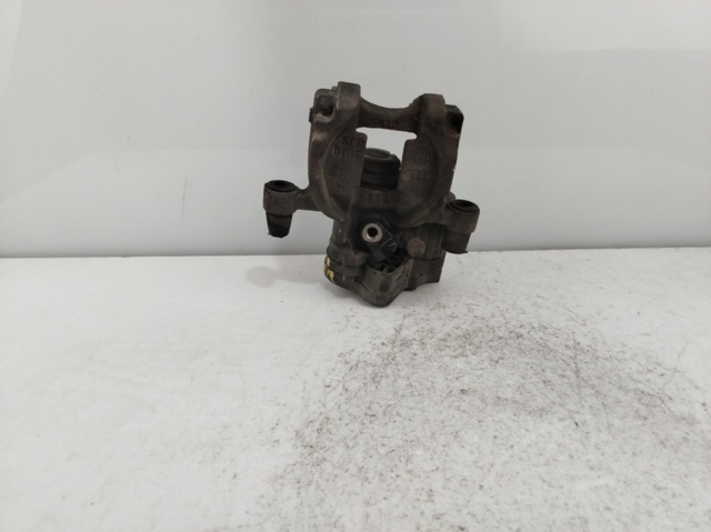 5Q0615406 Motor del actuador de la pinza de freno trasera  comprar en Reus
