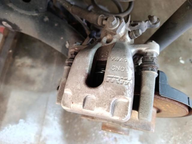 5Q0615423A VAG Pinza de freno trasera izquierda  en stock Córdoba