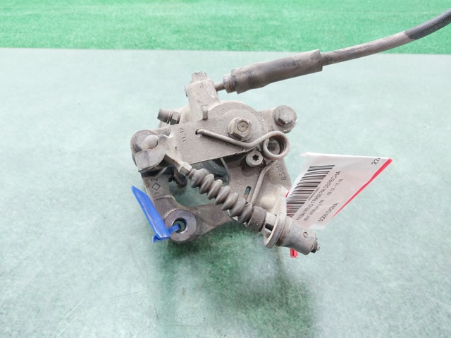 5Q0615424A Pinza de freno trasera derecha  en stock Granada