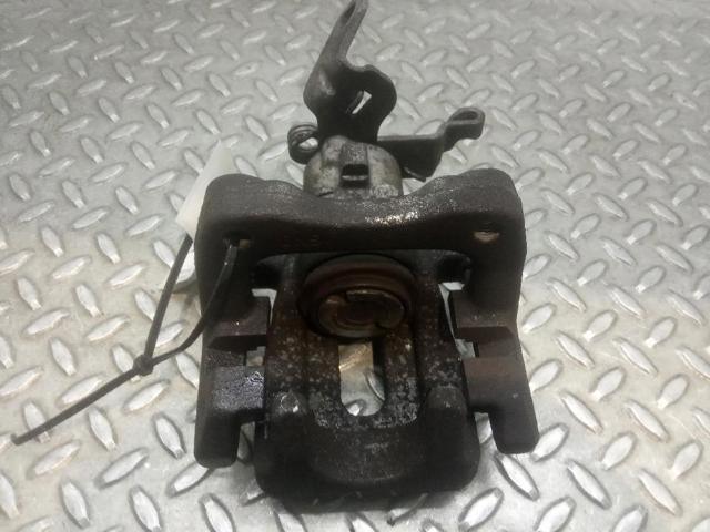 VAG 5Q0615424A Pinza de freno trasera derecha  en stock Terrassa