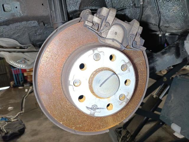 Frenos traseros 5Q0615601B VAG