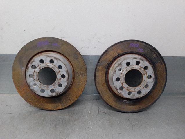 Frenos traseros 5Q0615601G VAG