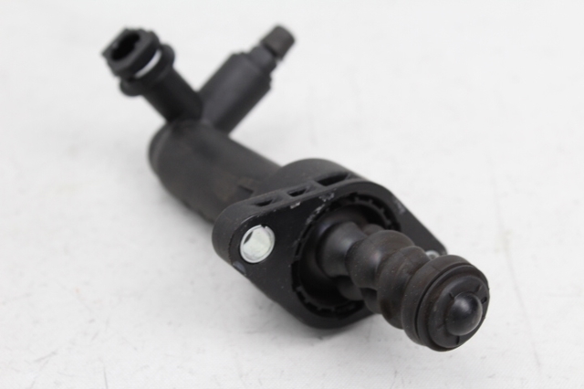 5Q0721261D Bombin de embrague comprar Sevilla