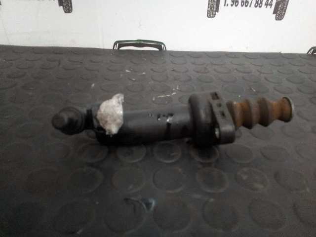 Cilindro receptor, embrague Seat Ibiza 5 KJ1, KJG