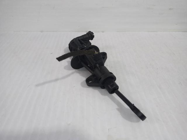 VAG 5Q0721388J Cilindro maestro de embrague  en stock Valencia
